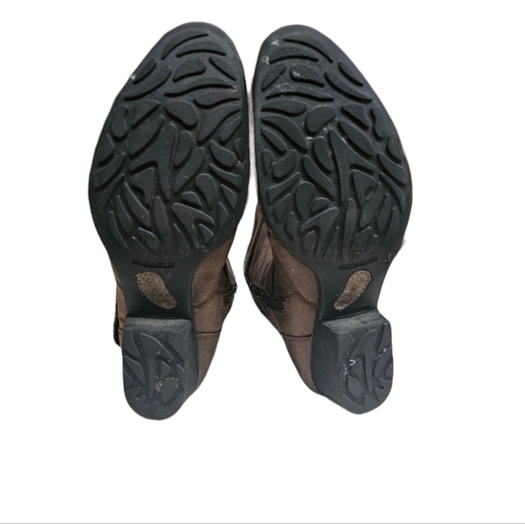 Born Leather Women's Boots. Size 7.5 - Picture 6 of 10